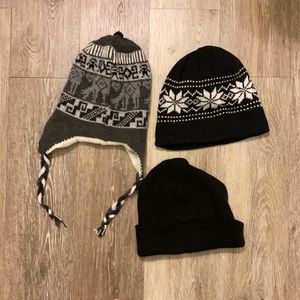 3 men’s winter hats.